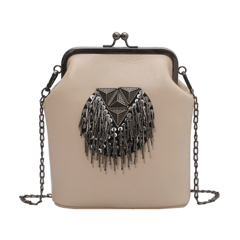 Chain Shell Crossbody Bag Harajuku Ethnic Style Metal Tassel