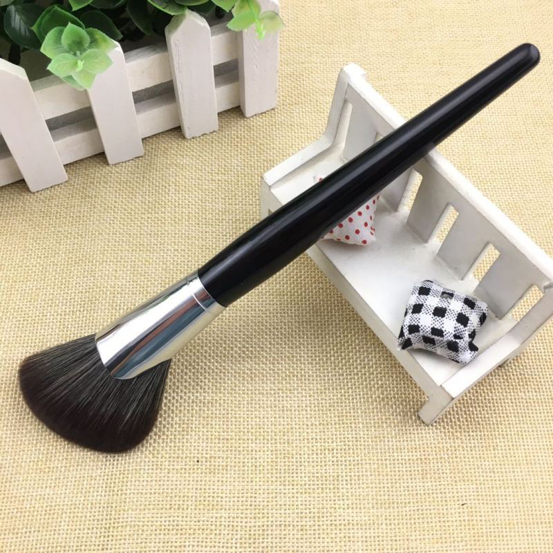 Sickle Shape Trimming Silhouette Large Size Multifunctional Shadow Brush ( 2 sets )