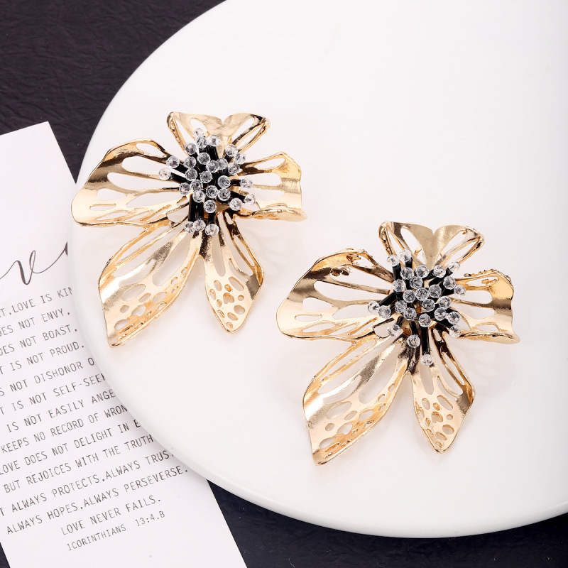 Women Exaggerated Rice Beads Floral Hollow Metal Earrings