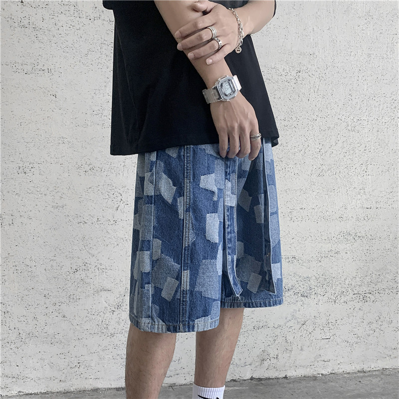 Men Casual Pattern Drawstring Waist Loose Shorts