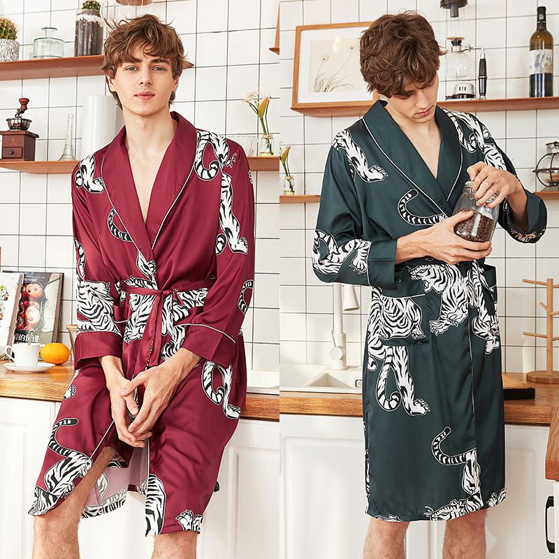 Men Tiger Printed Long Sleeves Belted Robe