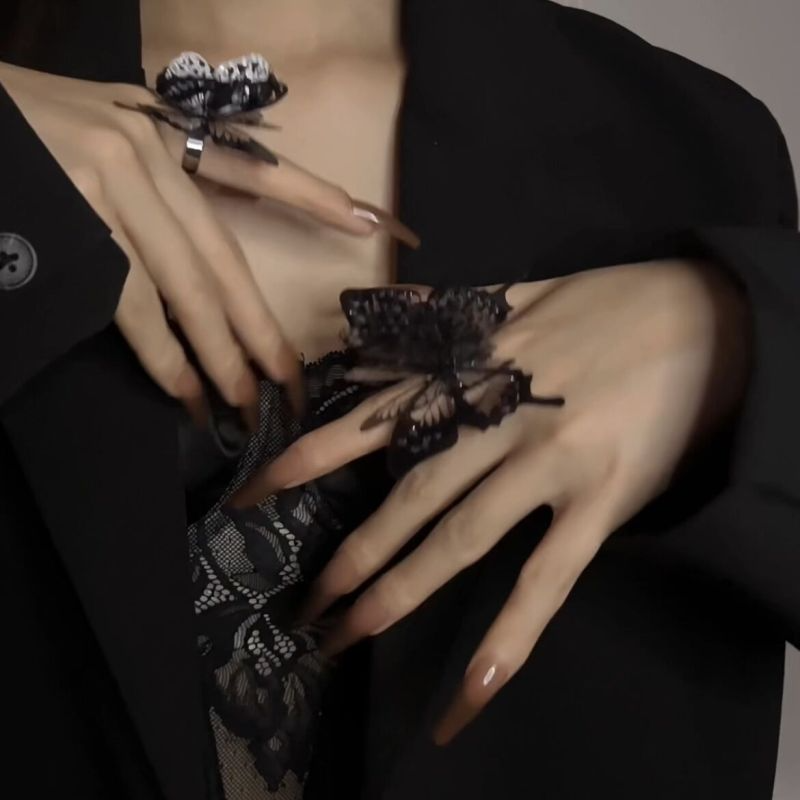 Women Fashion Simple Dark Butterfly Metal Ring Hairpin