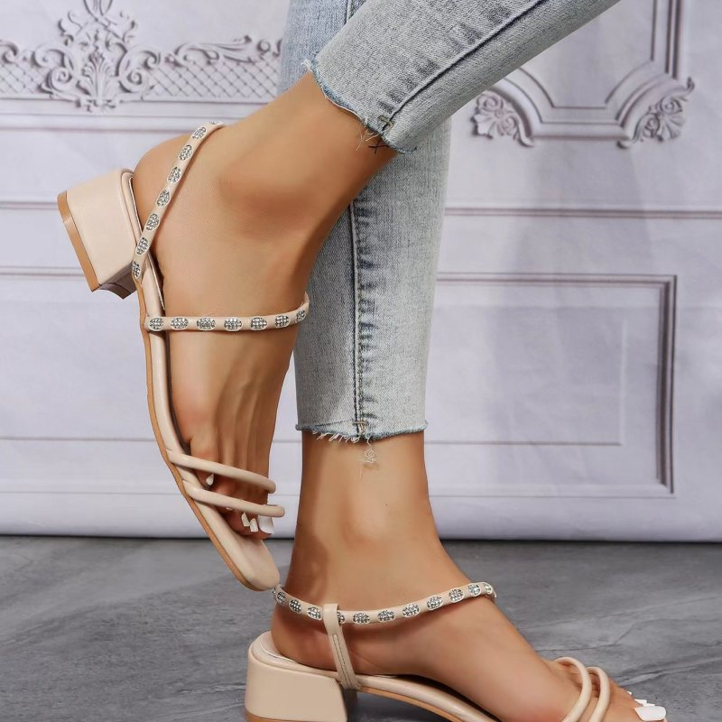 Plus Size Women Fashion Buckle Strap Chunky Heel Office Sandals