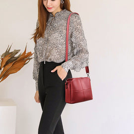 Large Capacity Simple And Stylish Commuter Bag